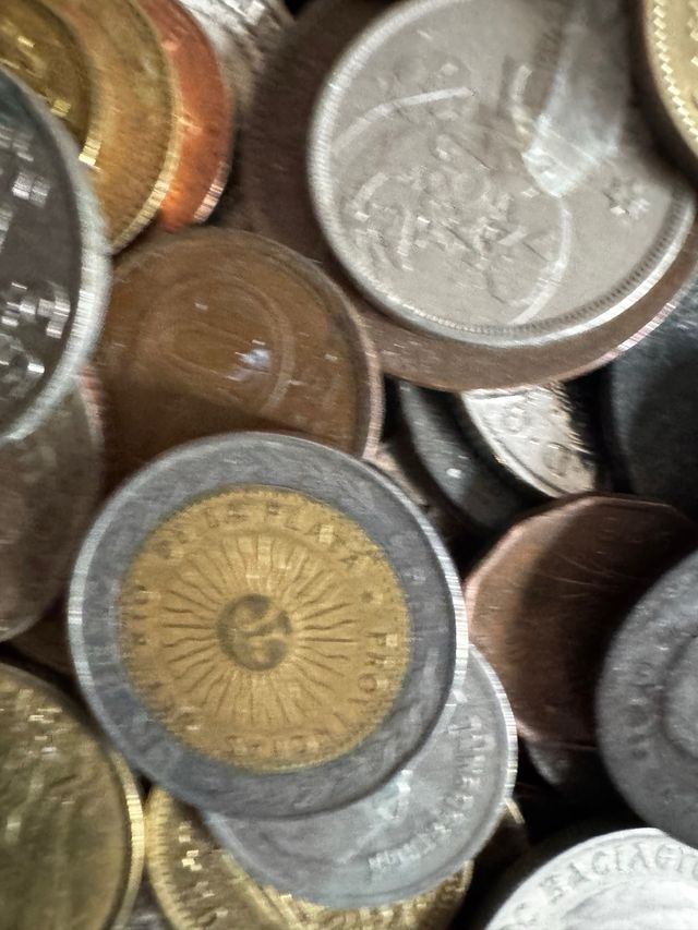 Lotto 2,7 kg Monete del Mondo - Europa, Asia