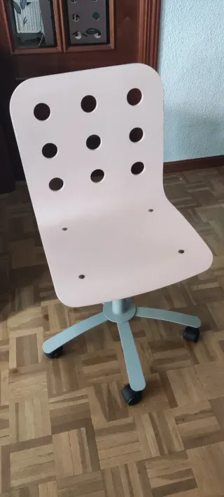 Silla de escritorio regulable en altura