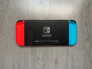 Nintendo Switch Azul/Rojo + Accesorios