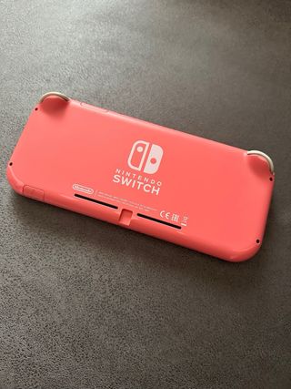 Nintendo Switch Lite Coral