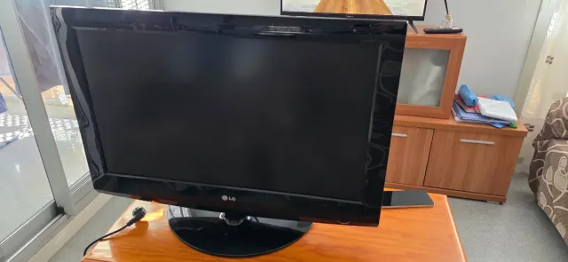 Televisión LG 32 Negra