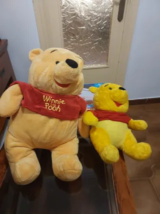 2 Peluches Winnie the Pooh antichi giocattoli