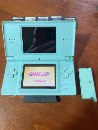 Nintendo DS Verde + 5 Juegos Pokemon