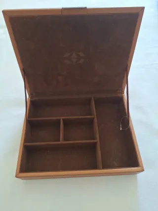 Magnífico joyero piel y terciopelo