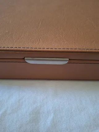 Magnífico joyero piel y terciopelo