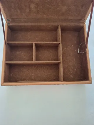 Magnífico joyero piel y terciopelo