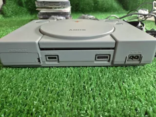 Playstation 1 Sony Grigia con 2 joystick