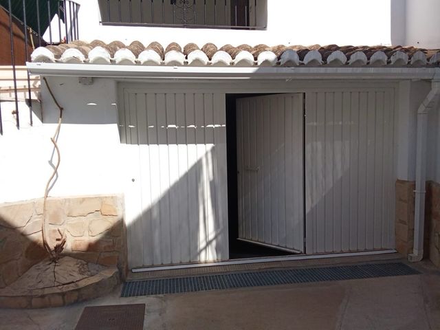 Puerta de garaje motorizada