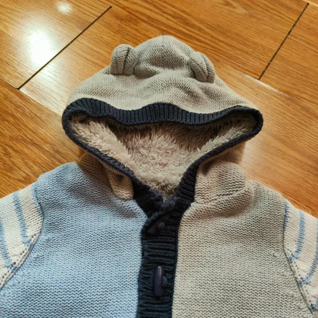 Cardigan bimba con cappuccio e orsetti Nutmeg 80cm