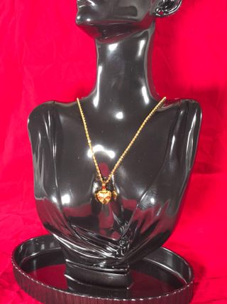 Collar fino corazón dorado