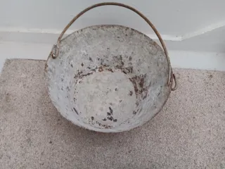 Caldereta y maquia de albañil antiguas