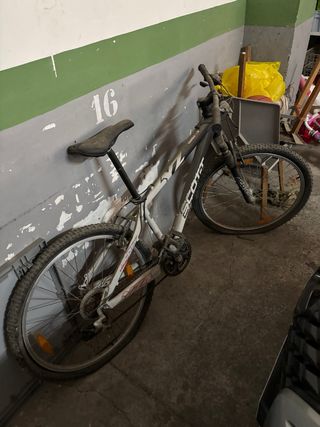 Bicicleta Scott niño se tiene que arreglar todo