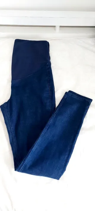 Vaqueros premamá azules. Usado en 2 ocasiones.