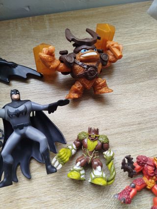 Lote 15 figuras superhéroes y villanos