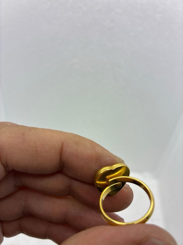 Anillo Corazón Ojo de Tigre Dorado acero