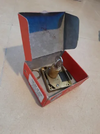 Cerradura para armario o cajón