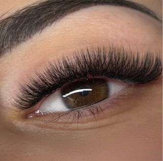 SERVICIO DE EXTENSIONES DE PESTAÑAS A DOMICILIO