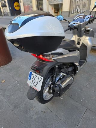 Honda SH 300i 2017 móvil 678-861073