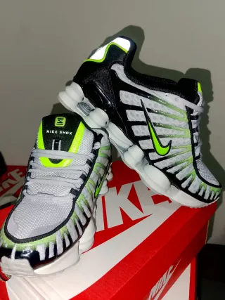 Nike Shox Verdes y Blancas
