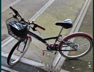 Bicicletta B twin 24 con cestino