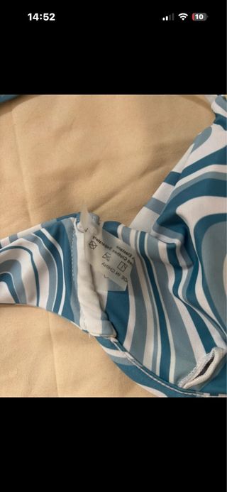 Bikini azul y blanco