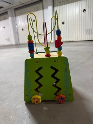 Cubo de actividades para bebé