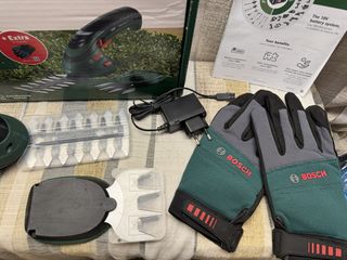 Tijeras cortacésped Bosch Isio a batería