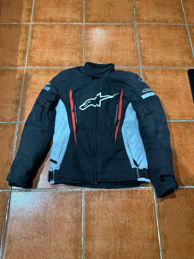 Chaqueta Alpinestars Negra y Roja