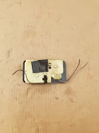 LUZ INTERIOR DEFENDER