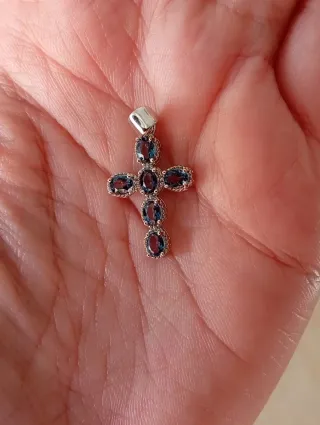 Colgante Cruz Topacio London Blue Plata