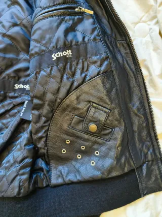 Chaqueta Schott Negra con Cuello