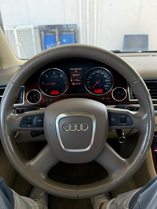 Audi A8 3.0TDI 233cv