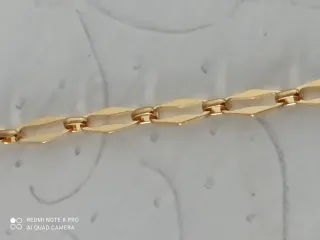 Pulsera de acero dorada