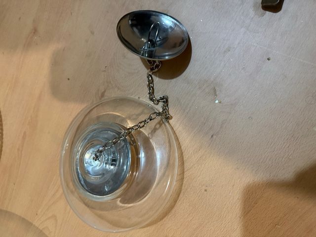 Soporte/enganche de metal y cristal