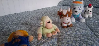 Lote de 5 peluches variados