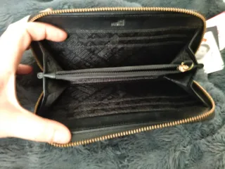 Cartera Love Moschino Negra con Tachuelas