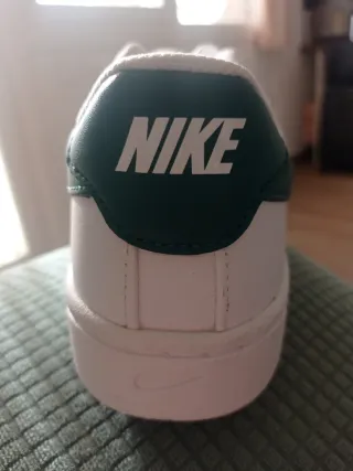 Zapatillas Nike Blancas y Verdes