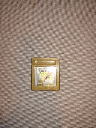 Pack Game Boy Color + Pokémon Oro + Funda