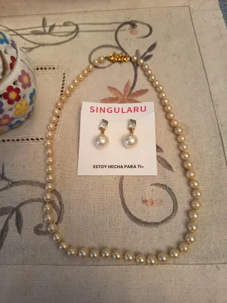 Conjunto collar y pendientes perlas