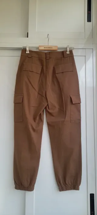 Pantalón cargo camel talla S