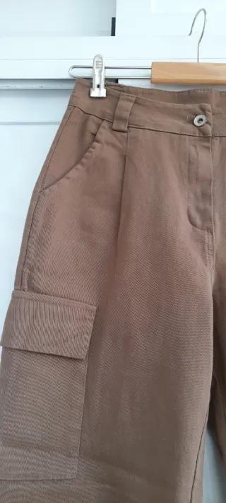 Pantalón cargo camel talla S