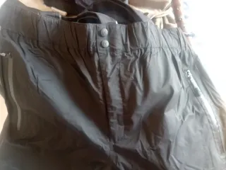 Pantalón de lluvia y nieve