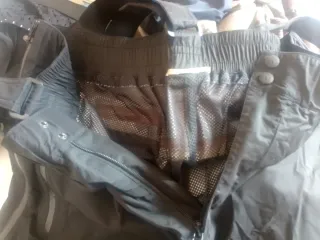 Pantalón de lluvia y nieve