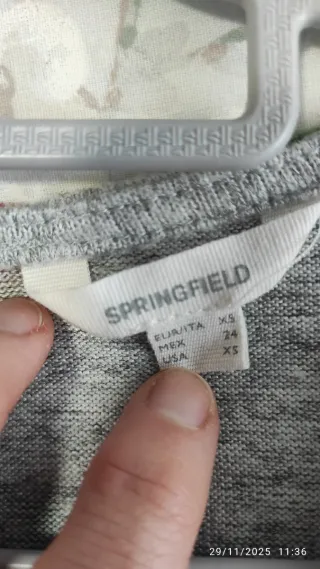 Vestido estampado floral gris