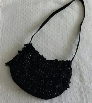 Bolso piel tachuelas flecos