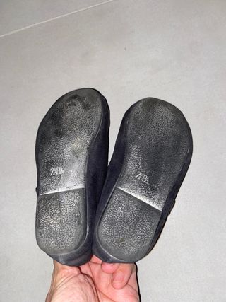 Merceditas niña Zara negras talla 24