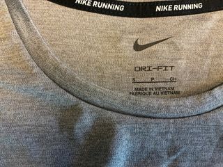 Camiseta Nike running manga larga