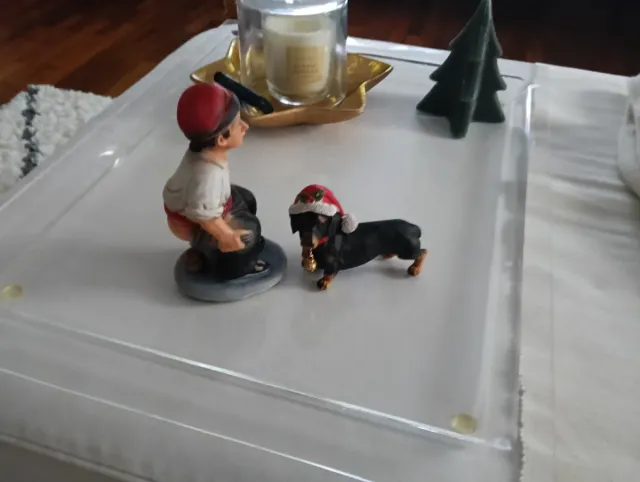 Caganer y perrito navideño resina