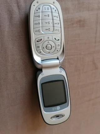 Móvil LG Colección Plata/Blanco