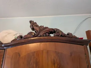 Habitación clásica de madera maciza